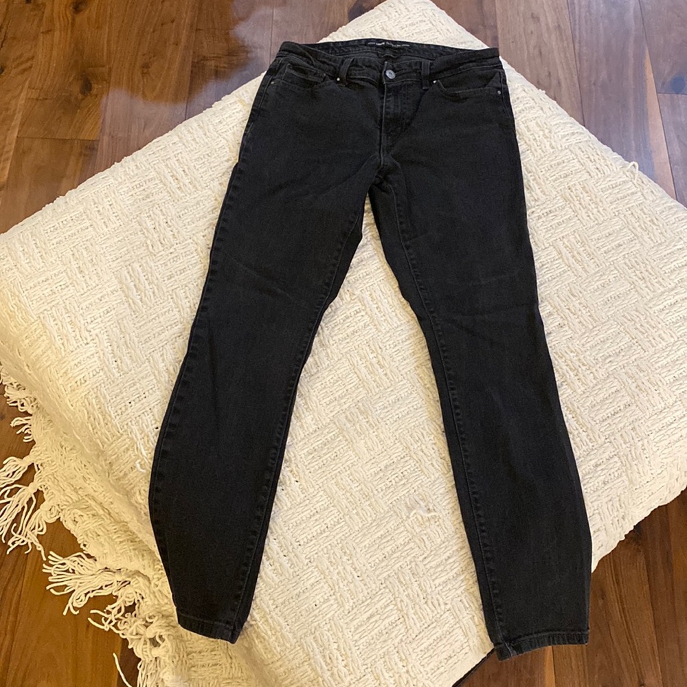 Levi’s Mid Rise Skinny Black Jeans
